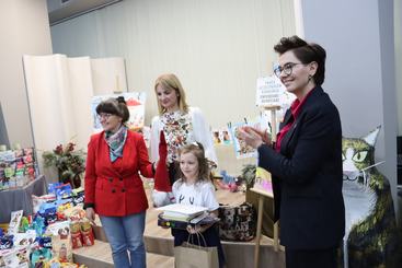 Akcja „Książka za karmę” i konkurs „Zwierzaki słodziaki” w Miejskiej Bibliotece podsumowane! (zdjęcia)